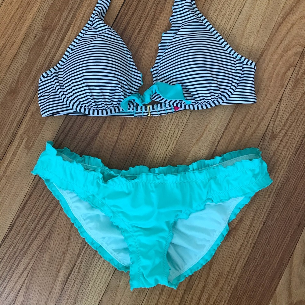 Victoria’s Secret Bikini Set
